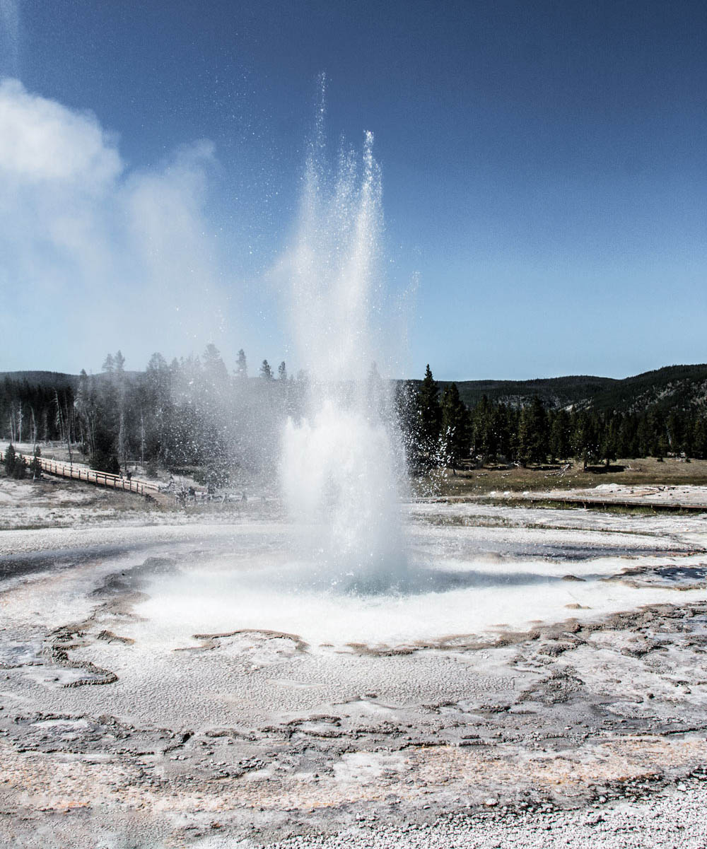 yellowstone cascade geyser