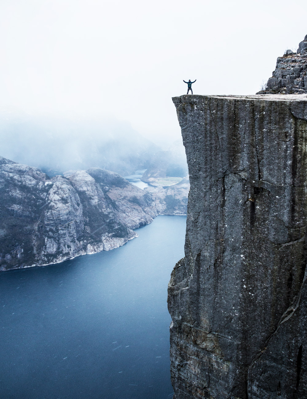 Hiking to Preikestolen in Norway - a travel guide