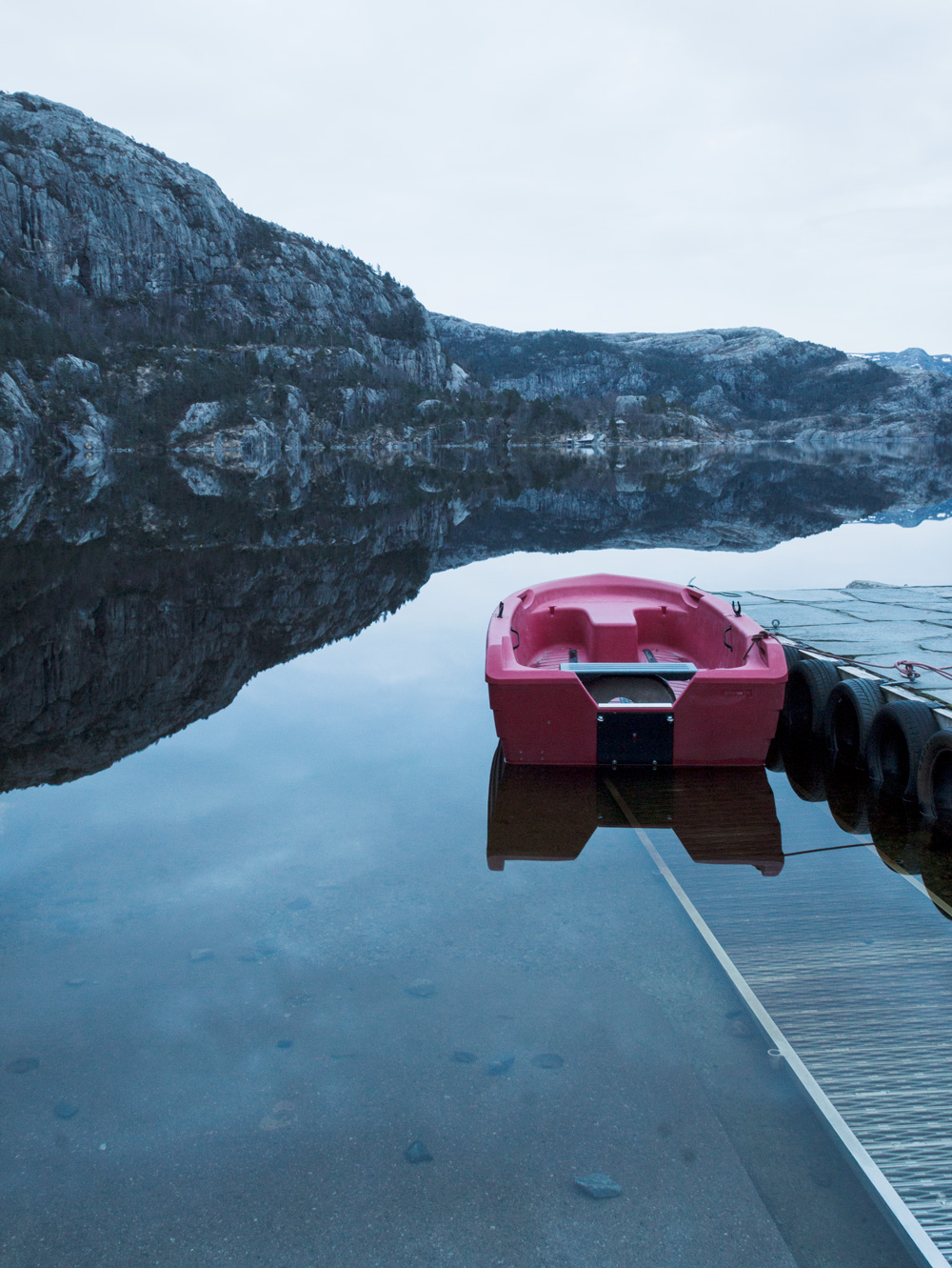 Hiking to Preikestolen in Norway - a travel guide