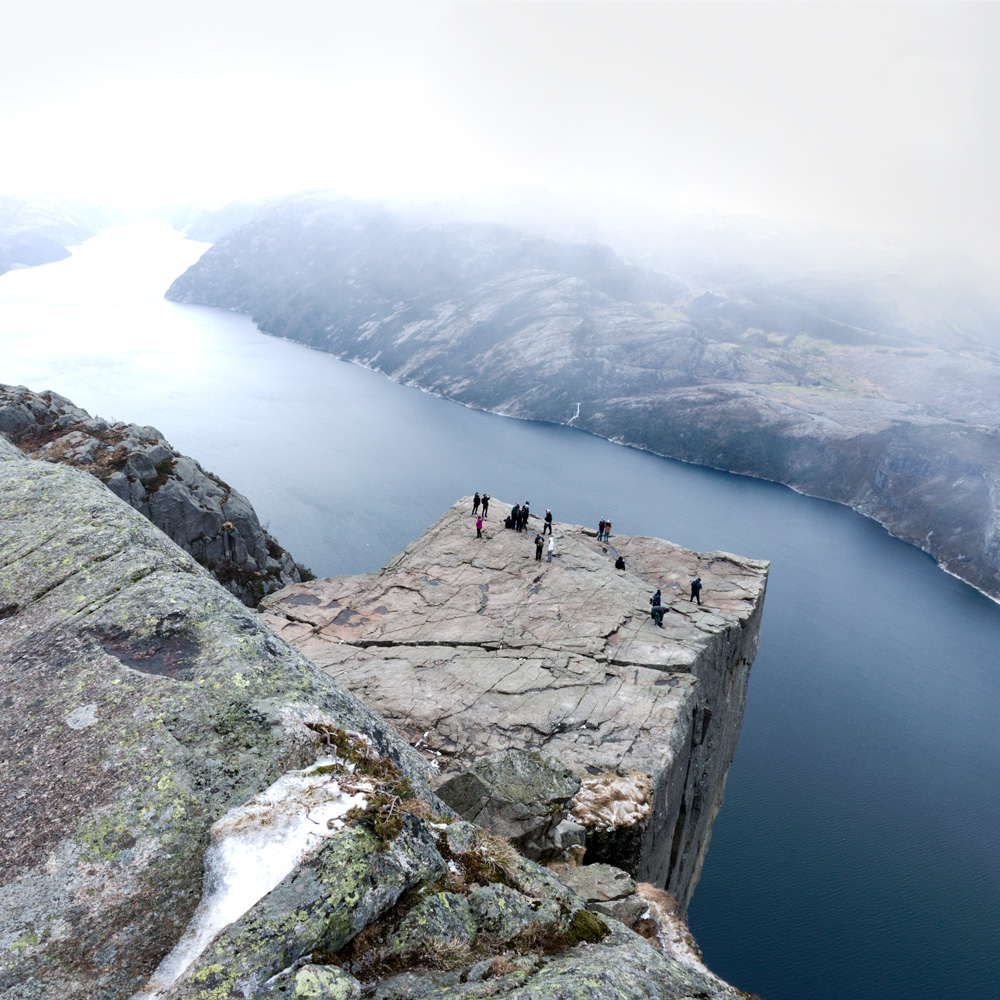 Hiking to Preikestolen in Norway - a travel guide
