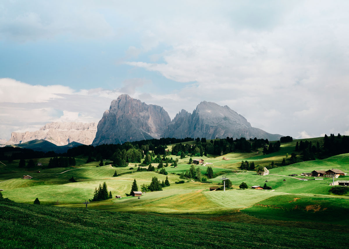 The Dolomites: Hiking on Alpe Di Siusi / Seiser Alm