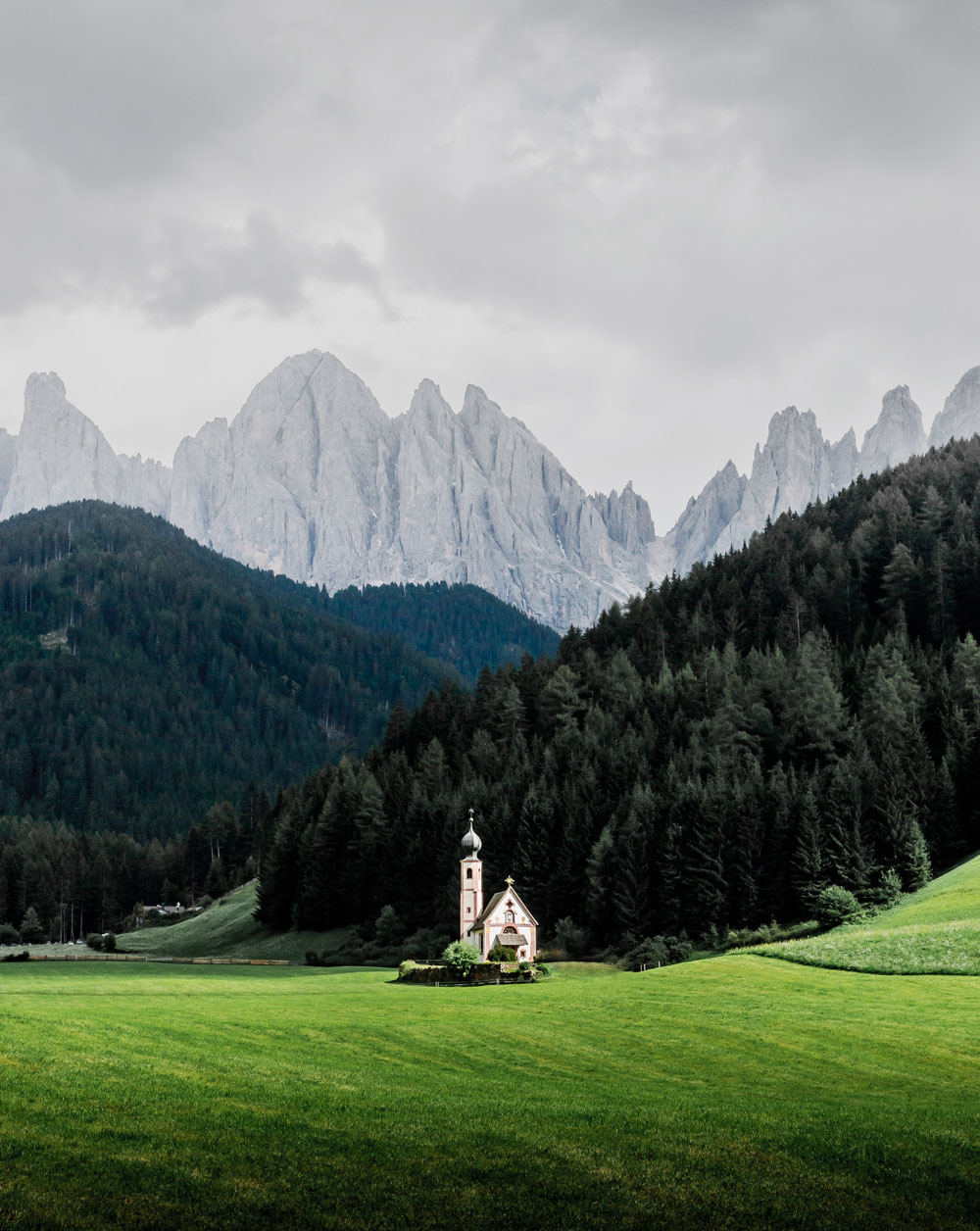 The Dolomites: A 6 days itinerary to the best photo locations