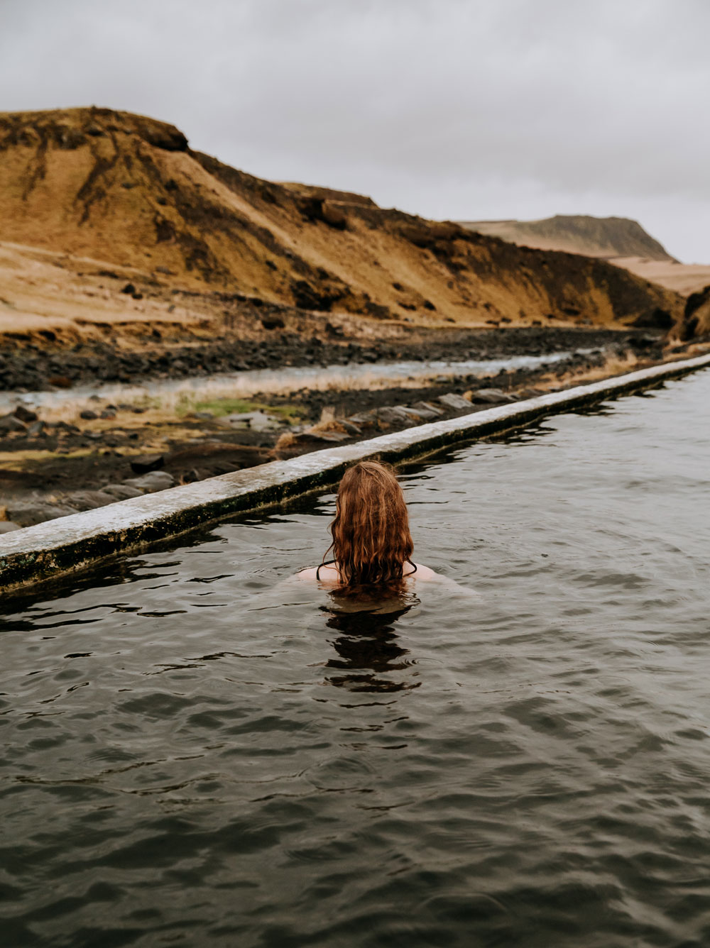 An itinerary to South Iceland in winter – northern lights, hot pools and ice caves